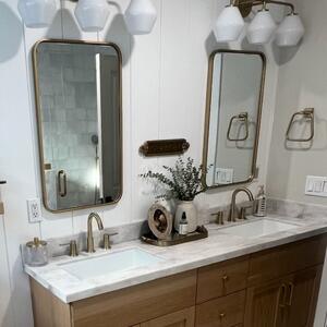 Thousand Oaks Bath